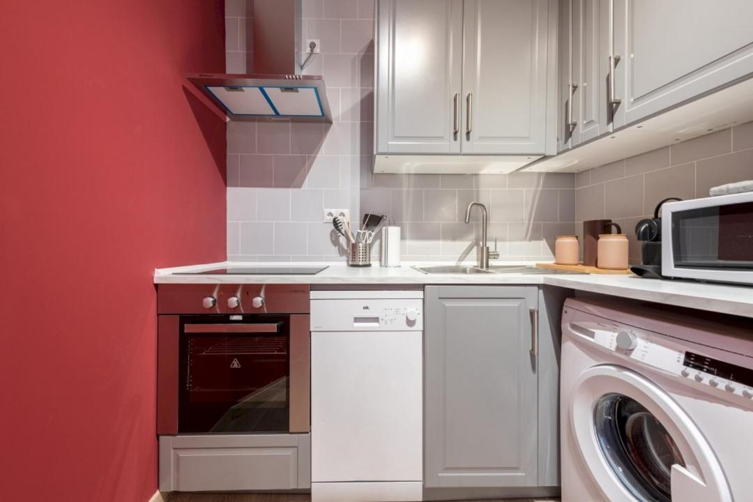 3 Bedrooms 1 Bathroom Furnished - Lavapies- Mintystay Appartamento *